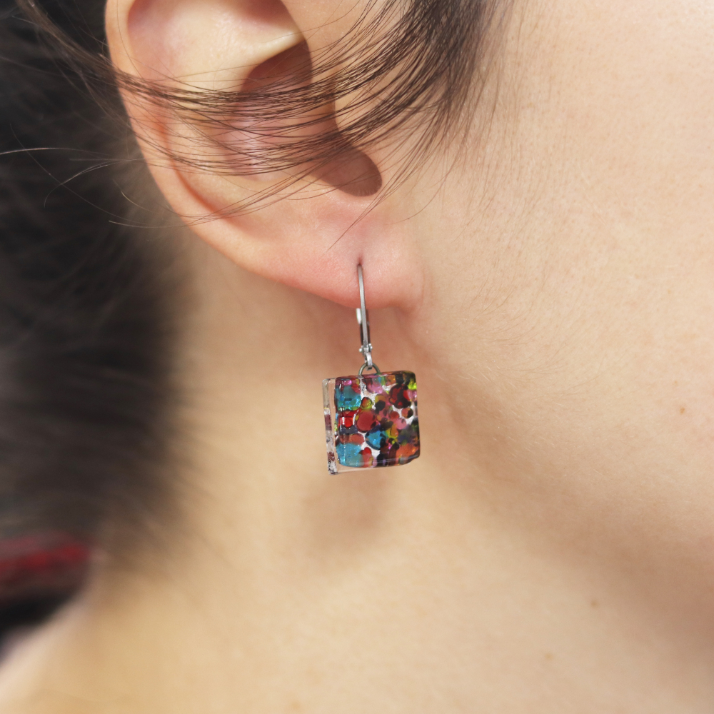 Boucle d'oreille à motif suspendu | Choisissez votre couleur