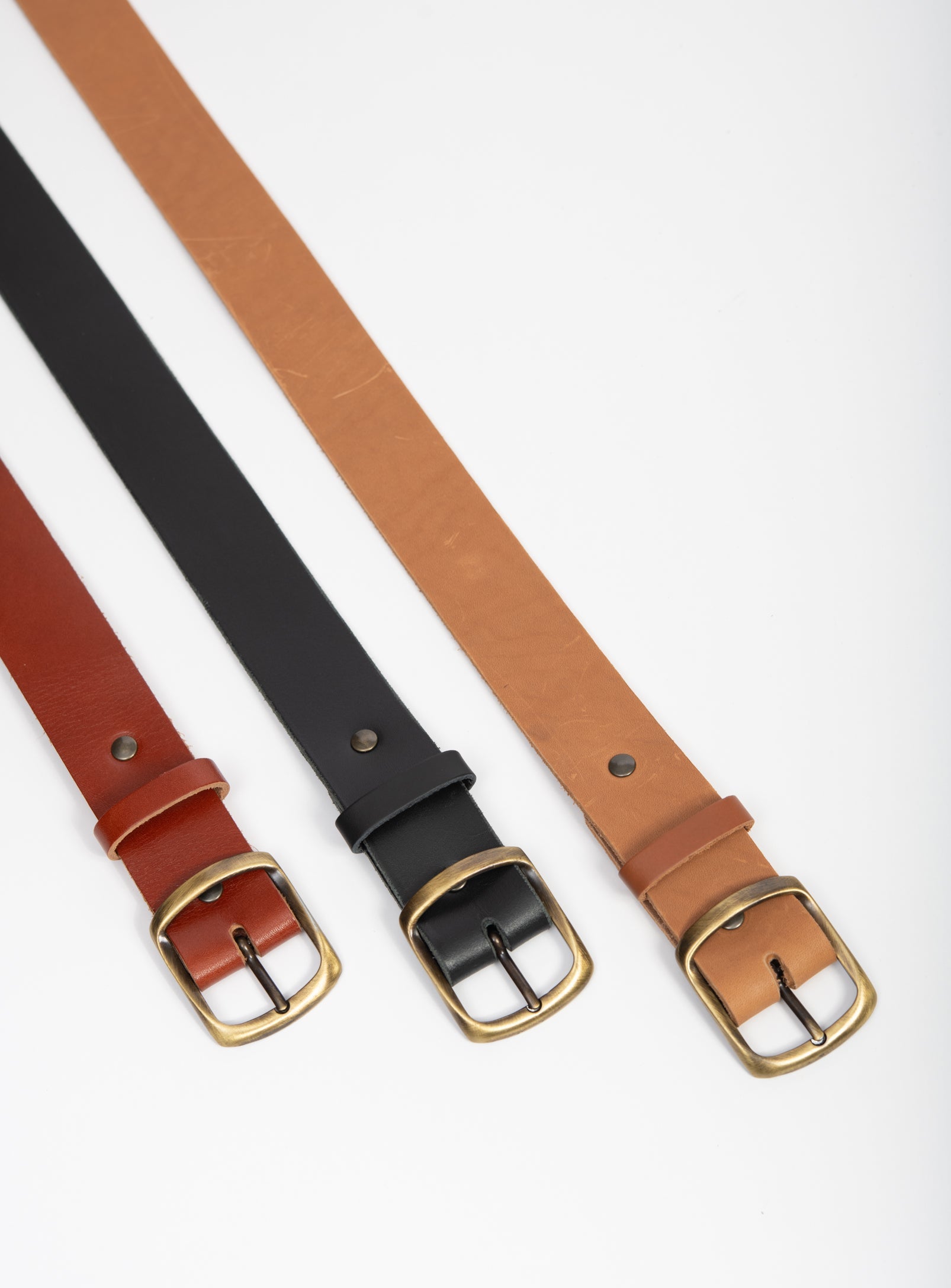 Ceinture en cuir avec boucle en laiton massif par VEINAGE