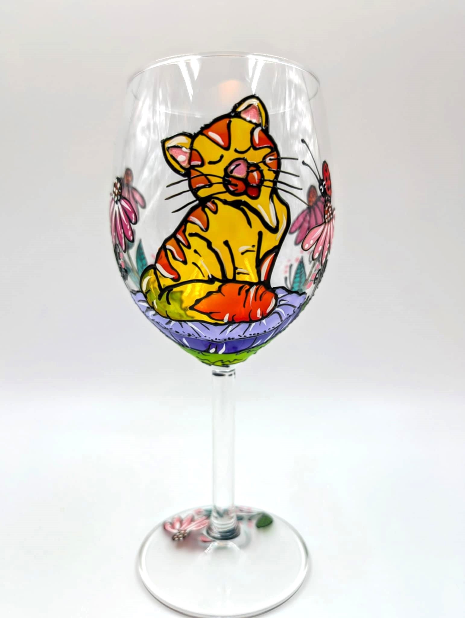 Coupe à vin chat mignon