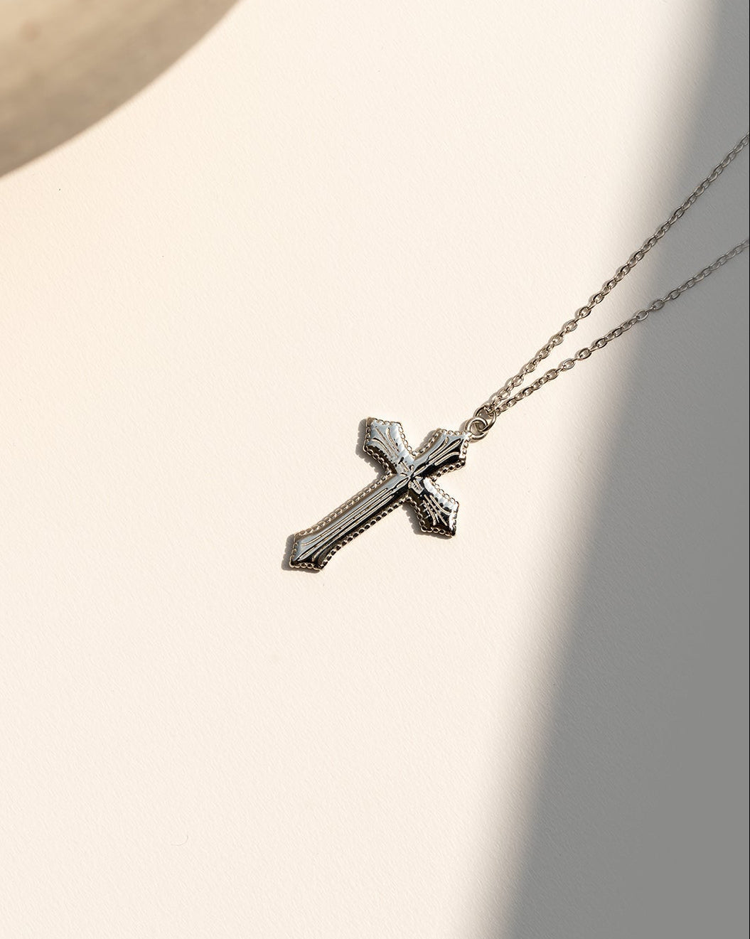 Collier Bold Cross