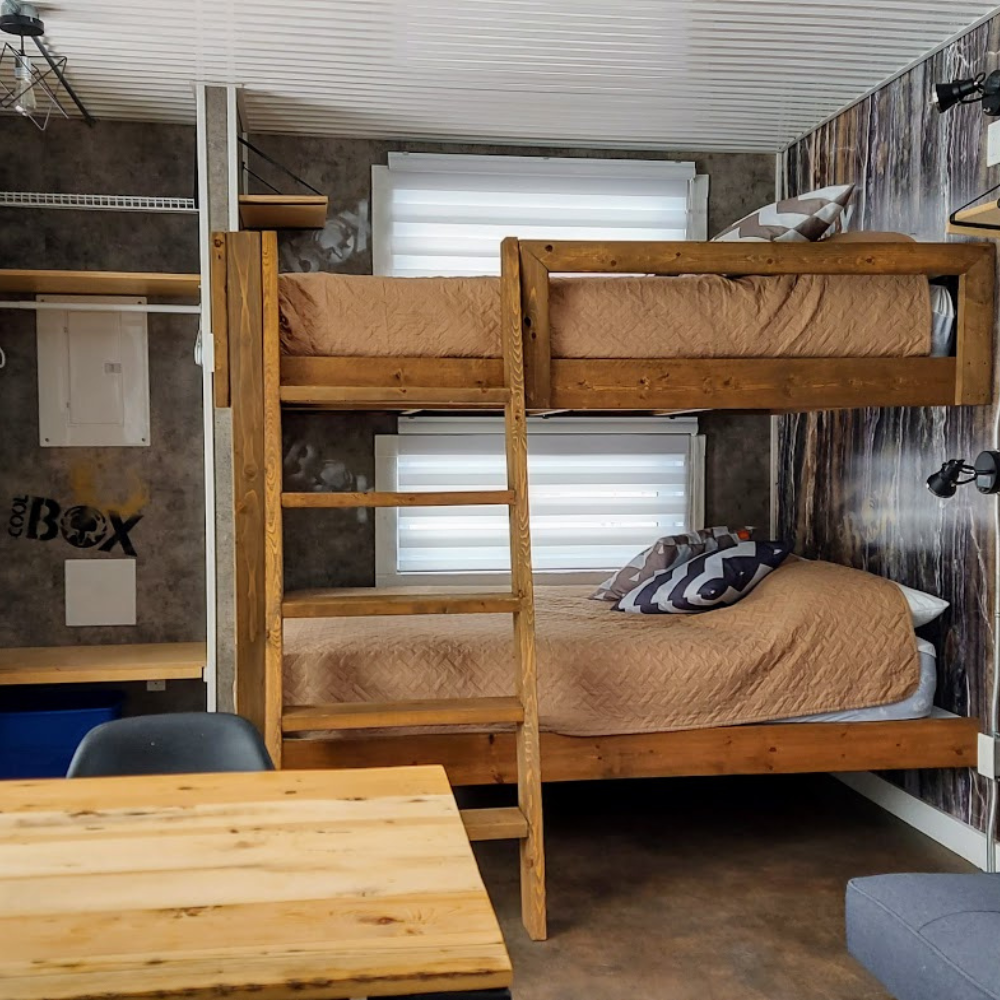 Deux nuits en Coolbox au Parc du Mont-Saint-Mathieu pour 1 à 4 personnes - Coolbox
