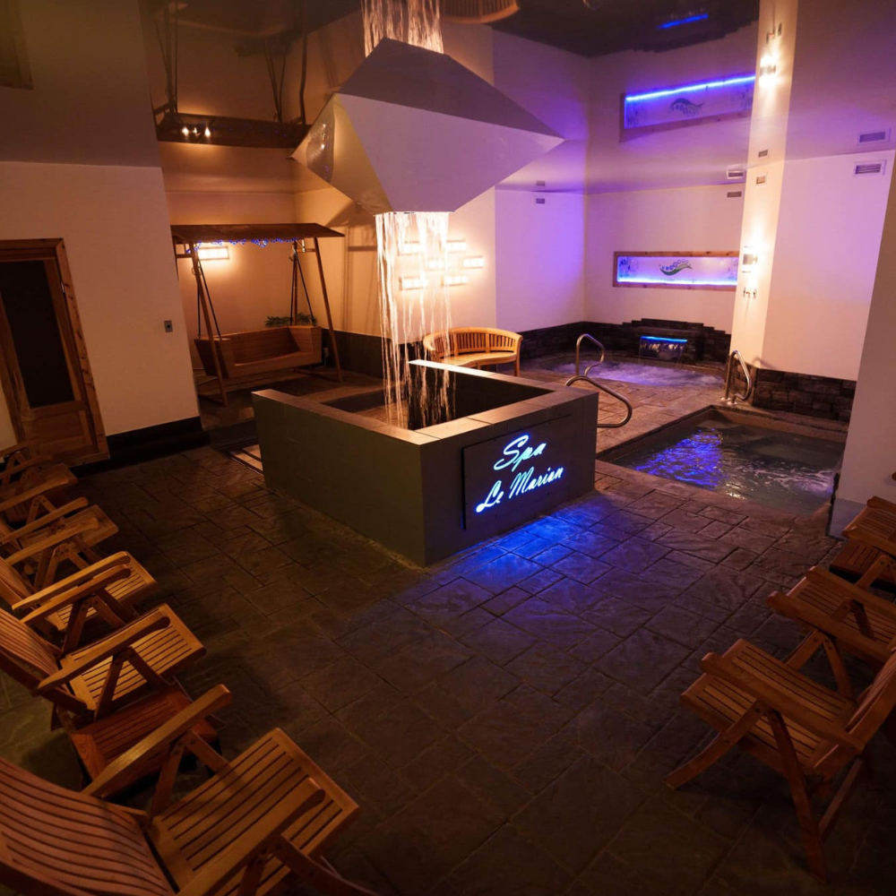 Nuitée de rêve en suite avec spa et massage pour 2 personnes - Auberge La Grande Maison