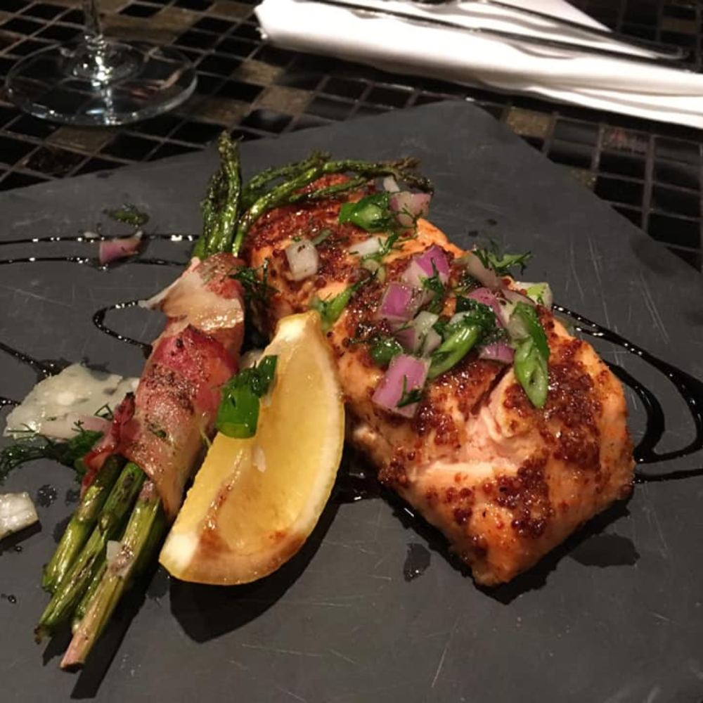 Repas gastronomique et vin pour 2 personnes - Resto-Bar L'indécis