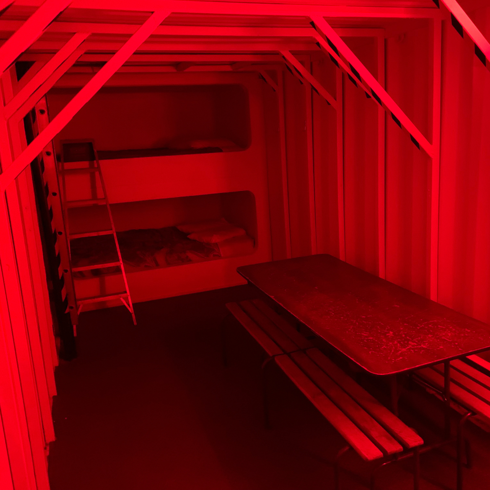Nuitée insolite en Bunker pour 8 personnes - ULM Québec