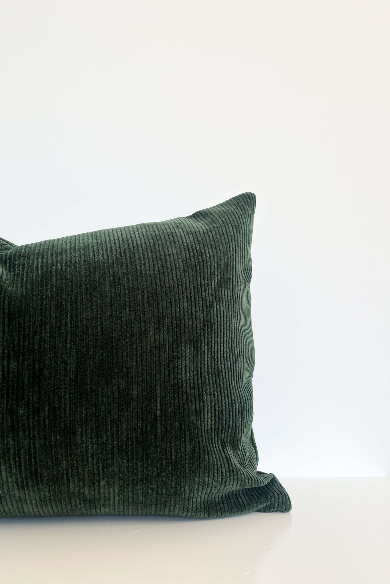 Housse de coussin Jorane | Velours côtelé vert jungle