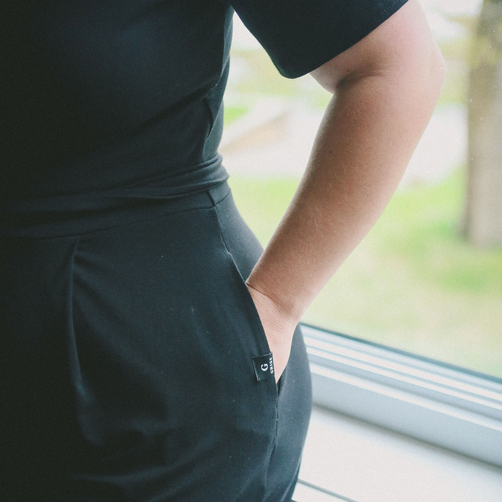 Jumpsuit cache-coeur en bambou - Tout noir