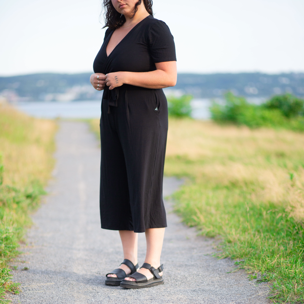 Jumpsuit cache-coeur en bambou - Tout noir