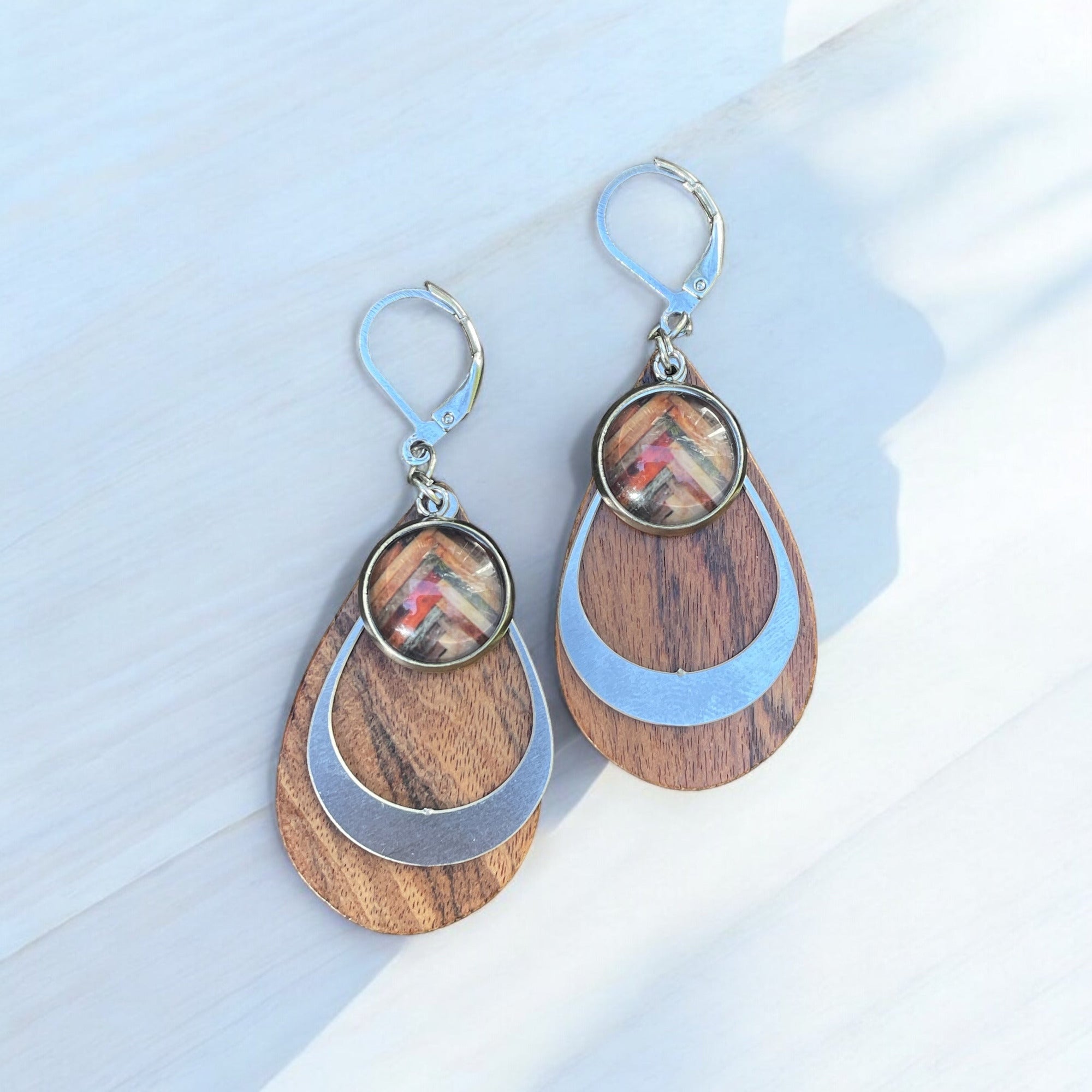 Boucle cabochon et goutte bois grise - M Fantaisies Bijoux Artisanaux