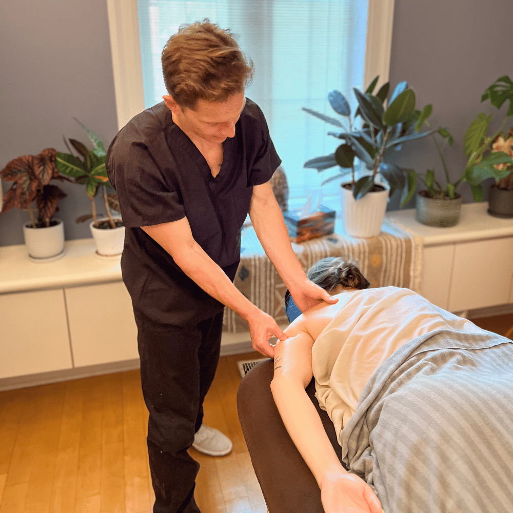 Réflexologie des mains pour 1 personne - Yolo Spa