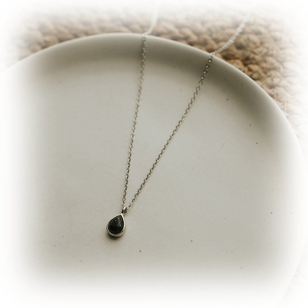 Marina chain, silver-tone version