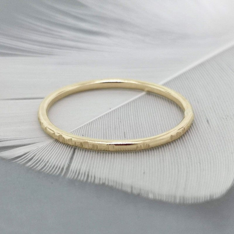 Small lines stackable ring