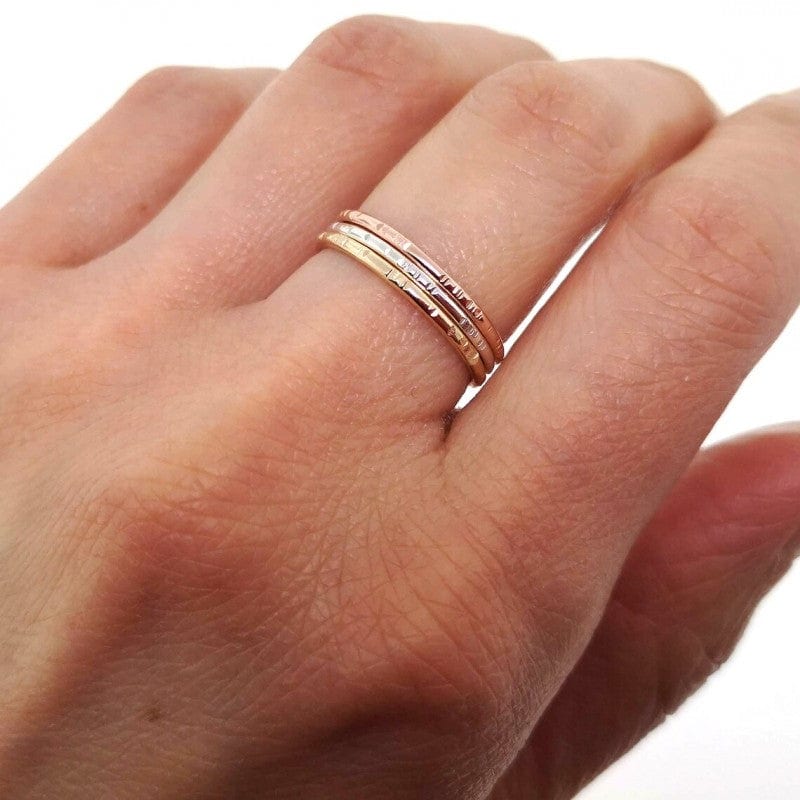 Bague empilable petites lignes